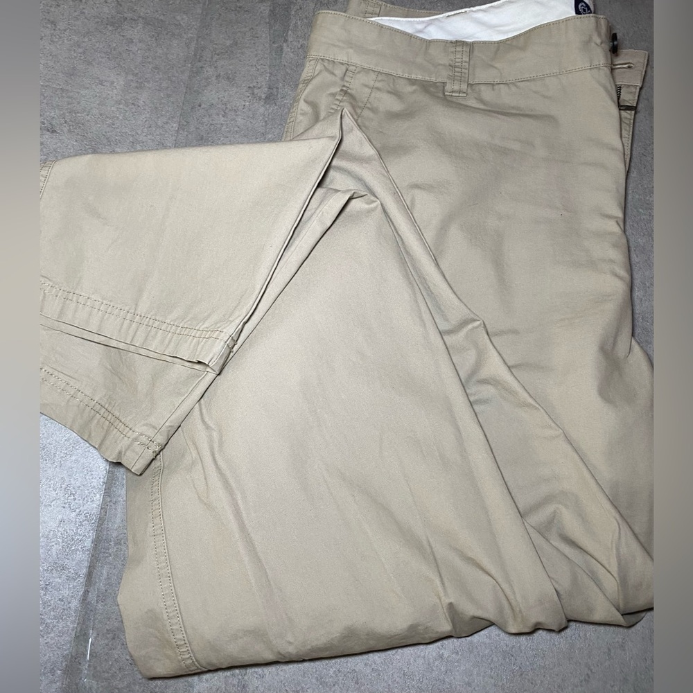 Chaps Men's Size 42 X 36 Premium Khakis Style Fabric Casual Pants Flat Front‎